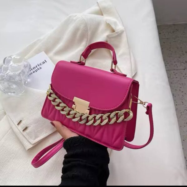 Sac à Main Élégant avec Chaîne Dorée